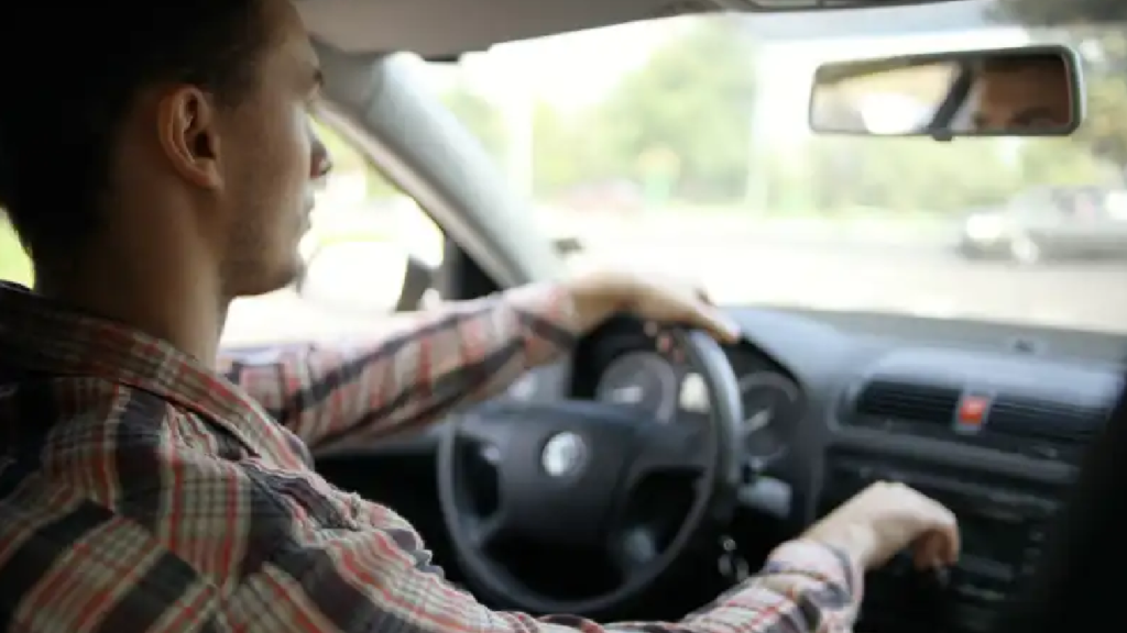 Écouter dans sa voiture